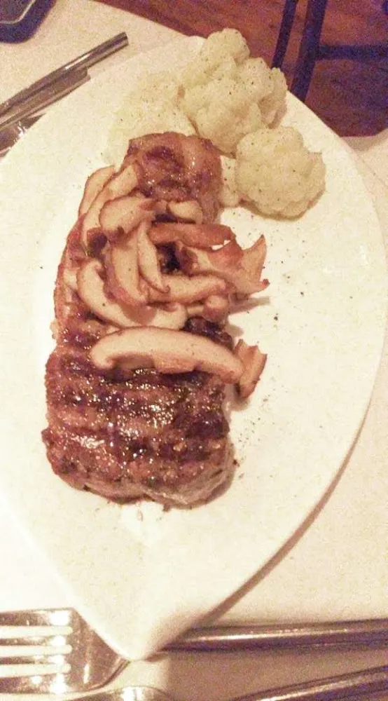 Shell Steak with Portobello Mushroom
